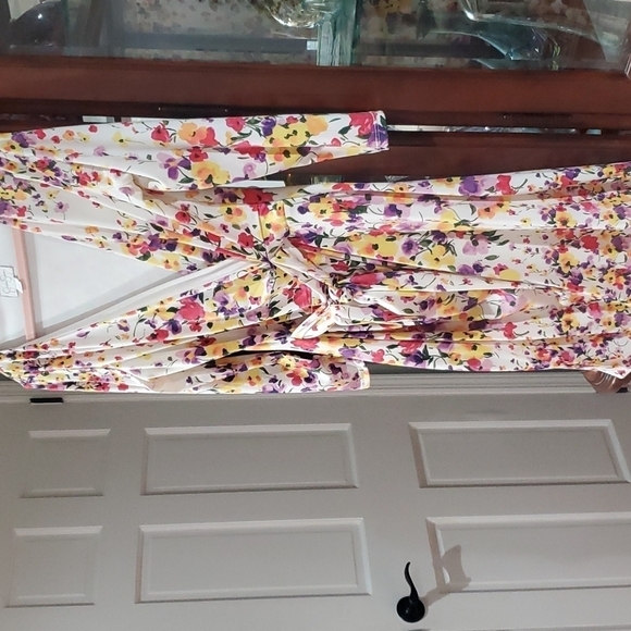 JESSICA Simpson dress Beautiful flowers 💐 🌹🌸 size 6 - Picture 6 of 8